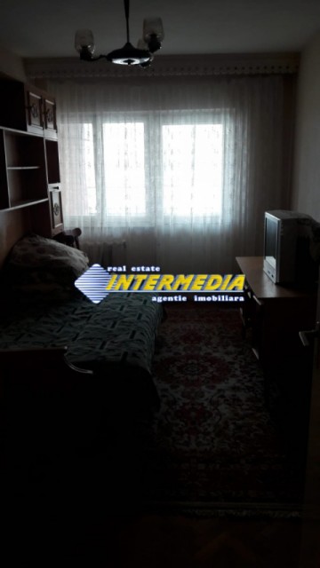 apartament-3-camere-de-inchiriat-cetate-zona-bulevard-11