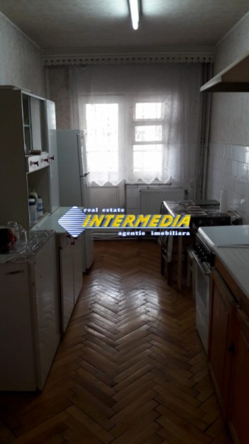 apartament-3-camere-de-inchiriat-cetate-zona-bulevard-13