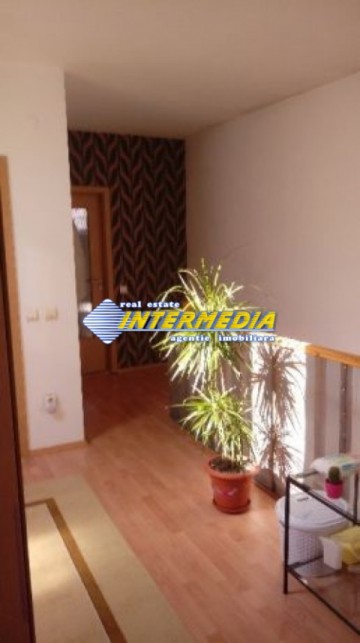 apartament-4-camere-de-vanzare-cetate-bloc-nou-2