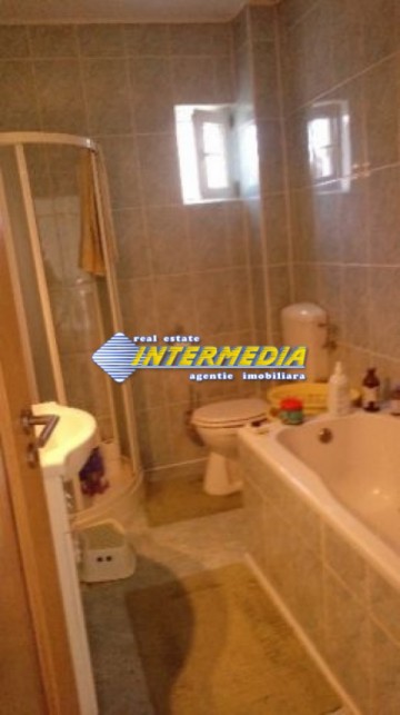 apartament-4-camere-de-vanzare-cetate-bloc-nou-6