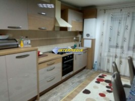 apartament-3-camere-de-vanzare-decomandat-alba-iulia-cetate-stadion-mobilat-si-utilat-complet-1
