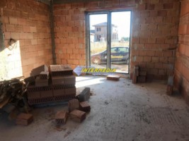 case-noi-de-vanzare-in-cetate-finisate-la-cheie-4