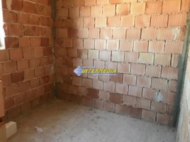 case-noi-de-vanzare-in-cetate-finisate-la-cheie-8