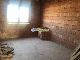 case-noi-de-vanzare-in-cetate-finisate-la-cheie-10