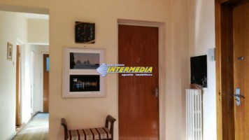 apartament-cu-3-camere-foste-proprietati-de-vanzare-in-cetate