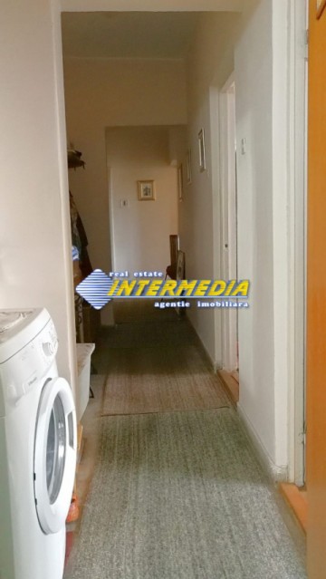 apartament-cu-3-camere-foste-proprietati-de-vanzare-in-cetate-1