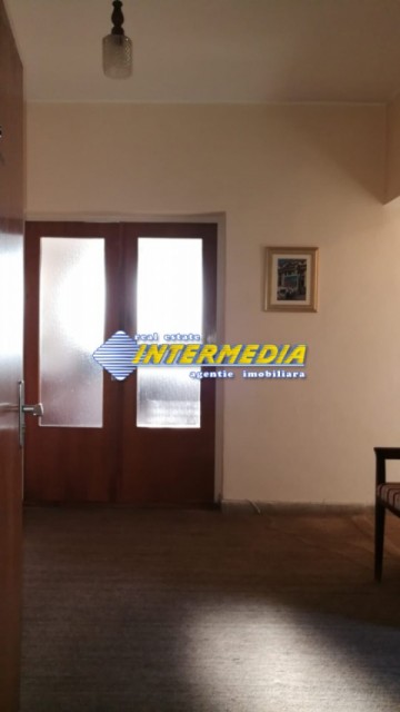 apartament-cu-3-camere-foste-proprietati-de-vanzare-in-cetate-2