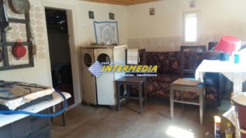 casa-de-vacanta-in-galda-renovata-cu-2700-mp-teren-6