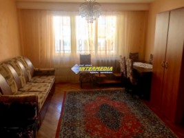 apartament-3-camere-de-inchiriat-cetate-1