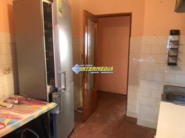 apartament-3-camere-de-inchiriat-cetate-13