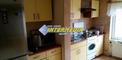 casa-de-vanzare-cu-teren-1060-mp-centru-2