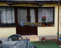 casa-de-vanzare-cu-teren-1060-mp-centru-7