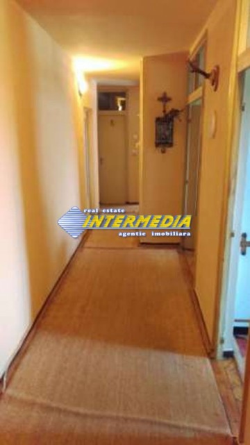 apartament-4-camere-de-inchiriat-alba-iulia-zona-centru-6