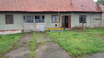 casa-de-vanzare-5-camere-teren-2545-mp-oarda-5