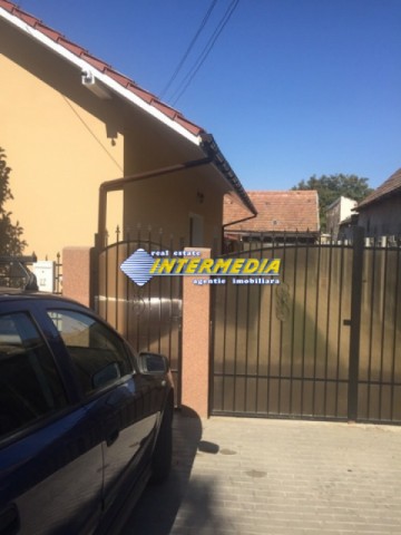 casa-de-vanzare-1000-mp-teren-centru
