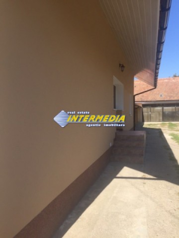 casa-de-vanzare-1000-mp-teren-centru-1