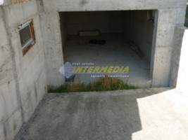 casa-in-rosu-de-vanzare-alba-iulia-cu-utilitati-2