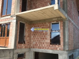 casa-in-rosu-de-vanzare-alba-iulia-cu-utilitati-8