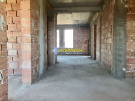 casa-in-rosu-de-vanzare-alba-iulia-cu-utilitati-14