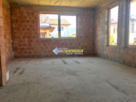 casa-in-rosu-de-vanzare-alba-iulia-cu-utilitati-15