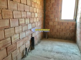 casa-in-rosu-de-vanzare-alba-iulia-cu-utilitati-16