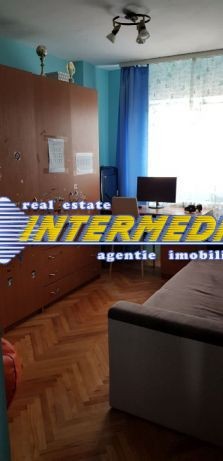 apartament-4-camere-decomandat-cetate-alba-iulia-1