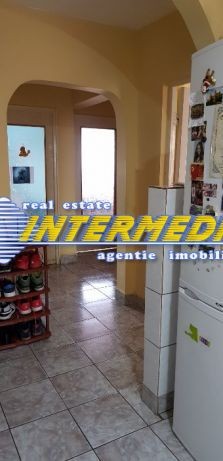 apartament-4-camere-decomandat-cetate-alba-iulia-4