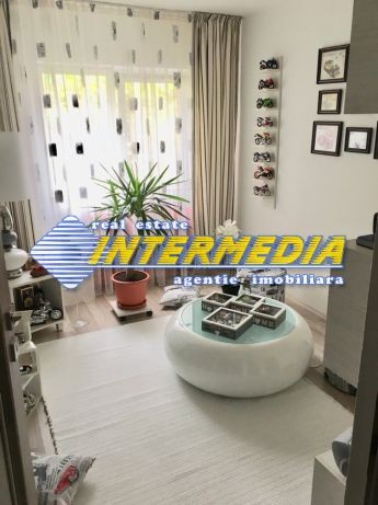 apartament-cu-3-camere-decomandat-cetate-mercur-finisat-si-mobilat-complet-4