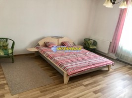 apartament-la-vila-cu-2-camere-foarte-spatios-de-vanzare-centru-pretabil-birouri-cabinate