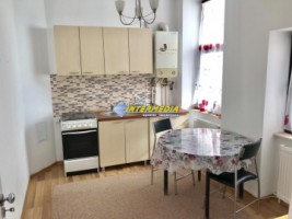 apartament-la-vila-cu-2-camere-foarte-spatios-de-vanzare-centru-pretabil-birouri-cabinate-1