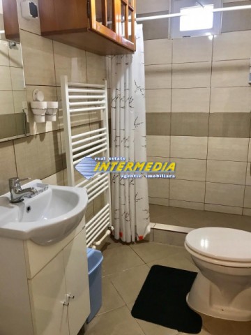 apartament-la-vila-cu-2-camere-foarte-spatios-de-vanzare-centru-pretabil-birouri-cabinate-2