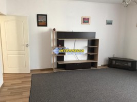 apartament-la-vila-cu-2-camere-foarte-spatios-de-vanzare-centru-pretabil-birouri-cabinate-3