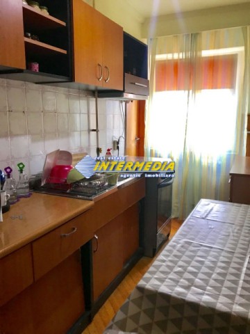 2-camere-decomandat-de-vanzare-in-alba-iulia-cetate-1