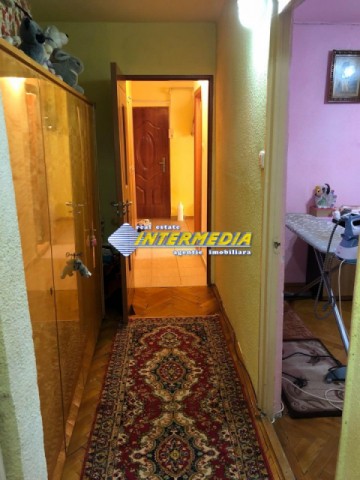 apartament-3-camere-decomandat-in-cetate-zona-mercur-5