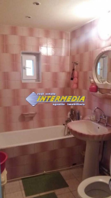 apartament-cu-3-camere-cu-garaj-de-vanzare-cetate-11