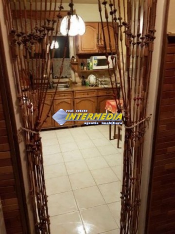 apartament-2-camere-decomandat-etaj-2-tolstoi-alba-iulia-1
