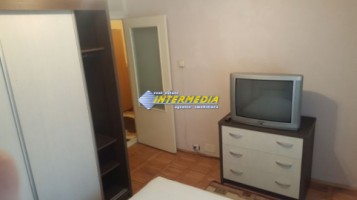 apartament-3-camere-de-vanzare-in-cetate-zona-piata-1