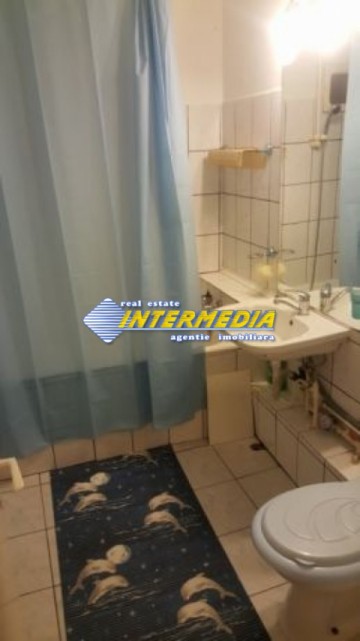 apartament-3-camere-de-vanzare-in-cetate-zona-piata-2