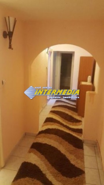 apartament-3-camere-de-vanzare-in-cetate-zona-piata-5