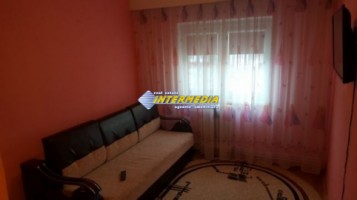 apartament-3-camere-de-vanzare-in-cetate-zona-piata-4