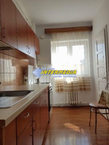 apartament-cu-3-camere-cetate-mercur