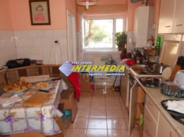 apartament-3-camere-de-vanzare-zona-cetate-in-alba-iulia-3