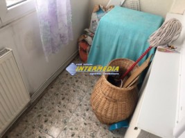 apartament-3-camere-in-cetate-pe-bulevard-8