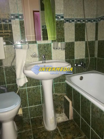 apartament-3-camere-in-cetate-pe-bulevard-12