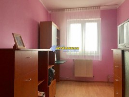 apartament-3-camere-in-cetate-pe-bulevard-15