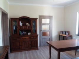 casa-pm-zona-titulescu-parterul-100-mp-6-ari-complet-renovata