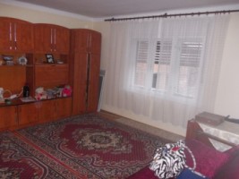 casa-14-mai-3-camere-etajul-i-pod-4-ari-teren-separat-finisat