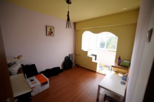 apartament-4-camere-zona-malu-rosu-12