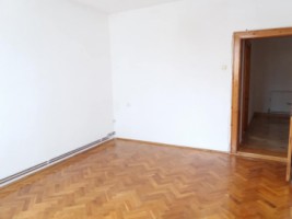 apartament-3-camere-la-vila-de-inchiriat-in-sibiu-zona-calea-poplacii-2