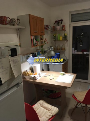 apartament-2-camere-decomandat-de-vanzare-cetate-3